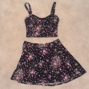 Aeropostale Crop top and matching skirt